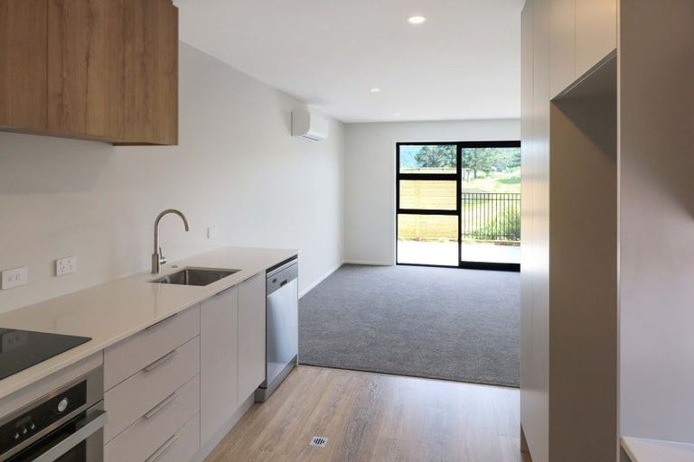 Photo of property in 61 Te Ara O Papatahi, Wainuiomata, Lower Hutt, 5014