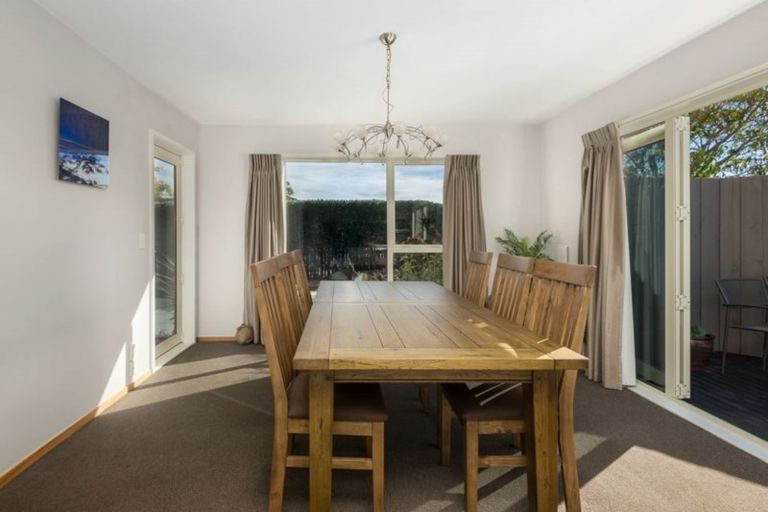 Photo of property in 4 Hemingford Place, Halswell, Christchurch, 8025