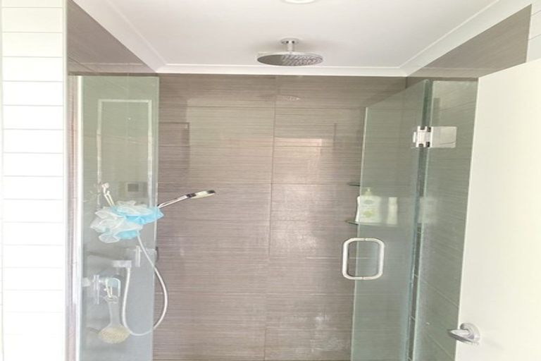 Photo of property in 111 Sunrise Avenue, Murrays Bay, Auckland, 0630