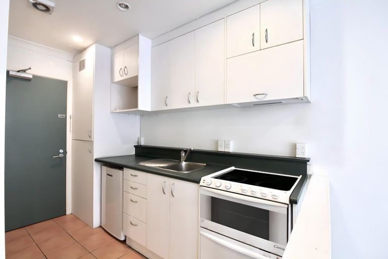 Photo of property in Terrace Garden Apartments, 6d/120 The Terrace, Wellington Central, Wellington, 6011