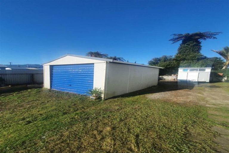 Photo of property in 26 Bentham Street, Westport, 7825