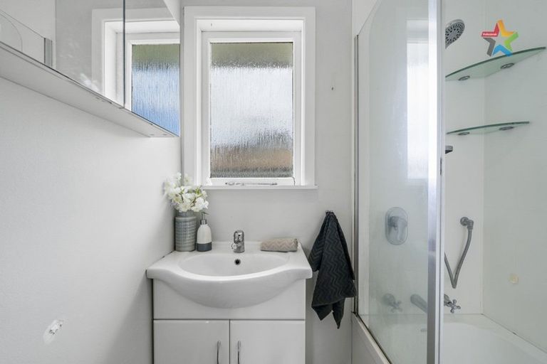 Photo of property in 80 Mulberry Street, Normandale, Lower Hutt, 5010