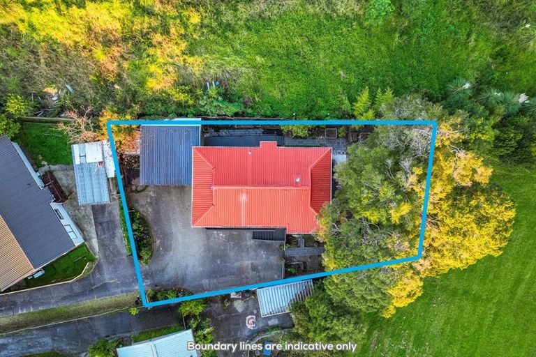 Photo of property in 1/76 Chilcott Road, Henderson, Auckland, 0612