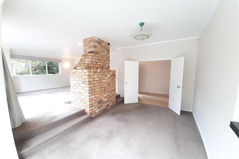 Photo of property in 70a Coronation Road, Hillcrest, Auckland, 0627