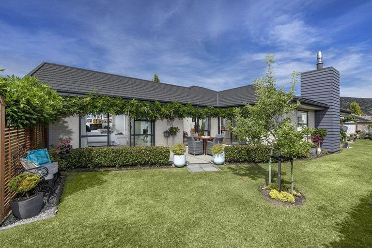 Photo of property in 3 Ash Avenue, Albert Town, Wanaka, 9305