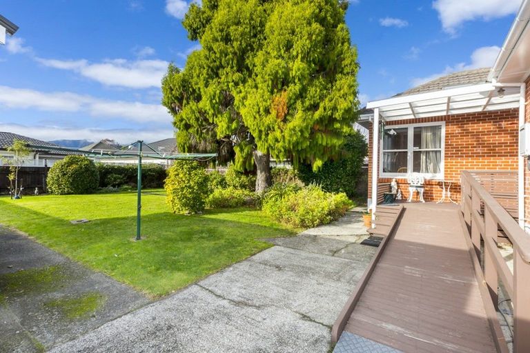 Photo of property in 70 Pine Avenue, Ebdentown, Upper Hutt, 5018