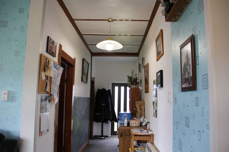 Photo of property in 5 Mcvicar Street, Tuatapere, 9620