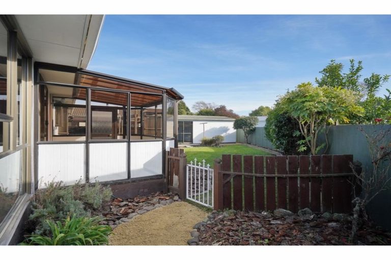 Photo of property in 49 Oldwood Street, Bishopdale, Christchurch, 8053