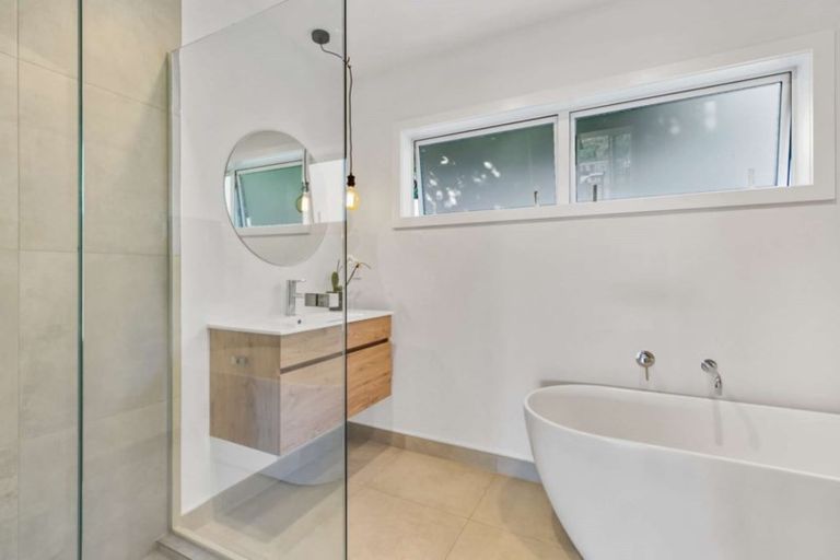 Photo of property in 34b Rawhiti Road, Manly, Whangaparaoa, 0930