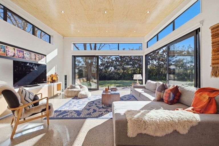 Photo of property in 38 Grassmere Street, Papanui, Christchurch, 8052