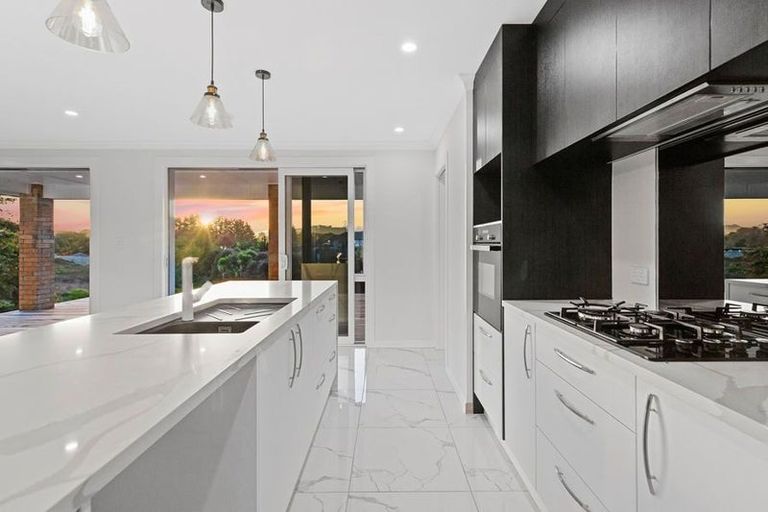 Photo of property in 18 Te Ara Aukati Terrace, Pokeno, 2471