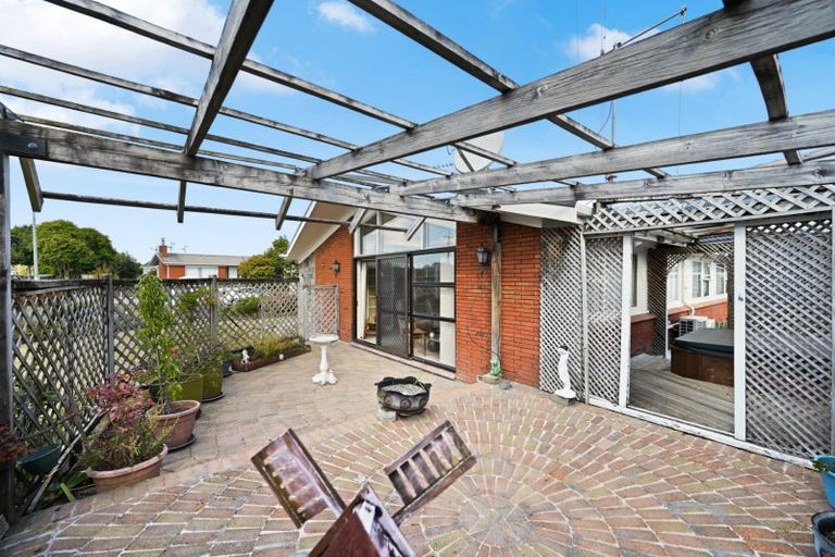 Photo of property in 2 Guy Place, Melville, Hamilton, 3206