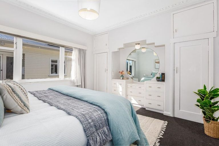 Photo of property in 23 Glamis Avenue, Strathmore Park, Wellington, 6022