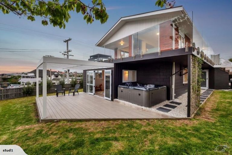 Photo of property in 1 Lemon Grove Avenue, Otumoetai, Tauranga, 3110