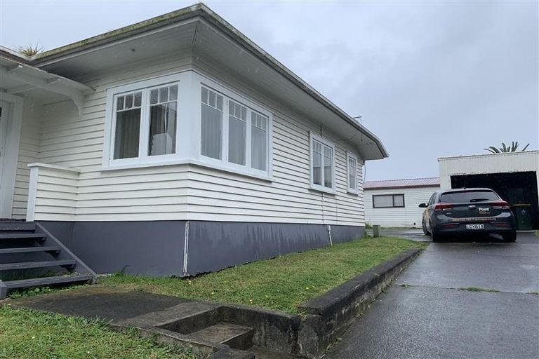Photo of property in 222 East Tamaki Road, Otara, Auckland, 2023