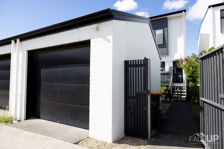 Photo of property in 10 Alexander Willis Crescent, Hobsonville, Auckland, 0616