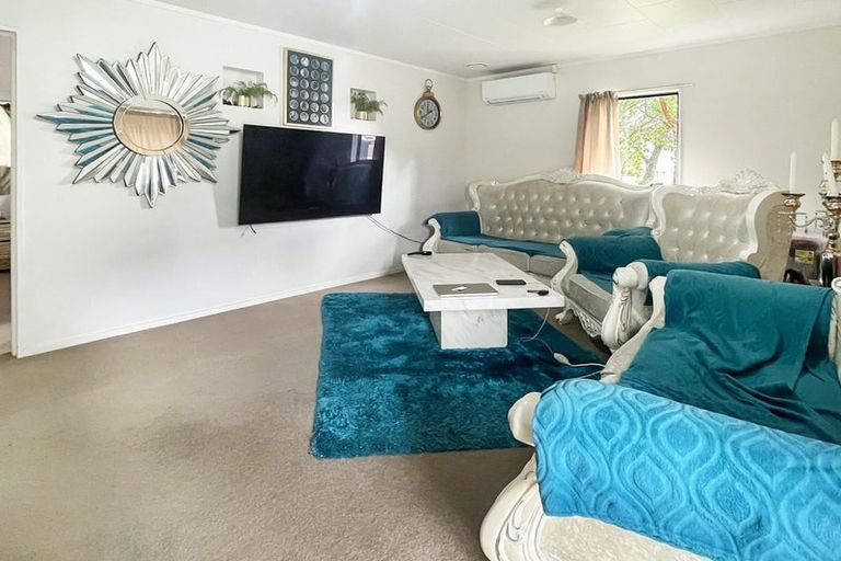 Photo of property in 86 Hillcrest Drive, Kelvin Grove, Palmerston North, 4414