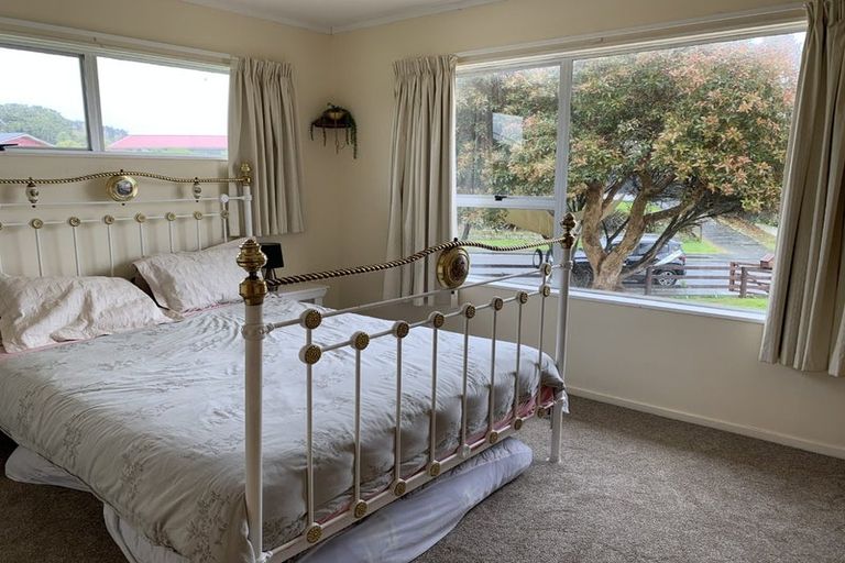 Photo of property in 22 Mountainview Terrace, Otaki Beach, Otaki, 5512