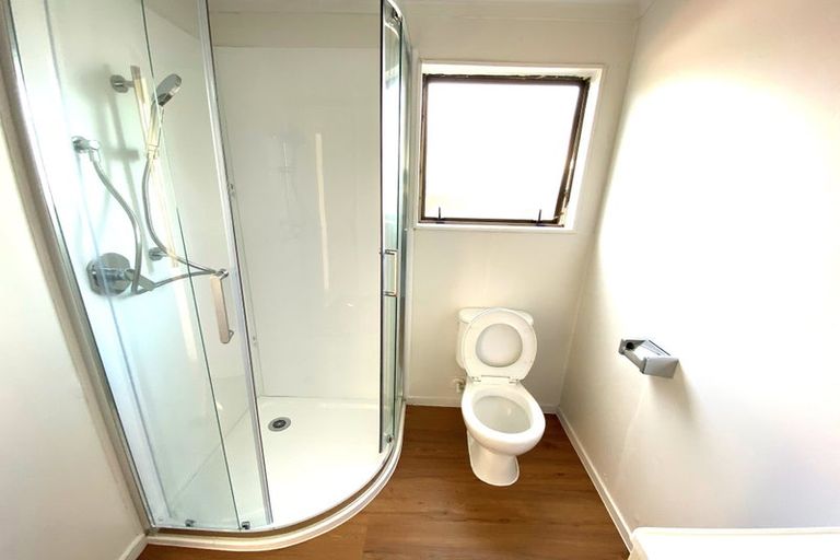 Photo of property in 11 Birman Close, Half Moon Bay, Auckland, 2012