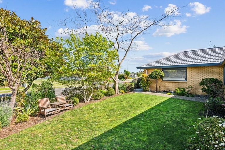 Photo of property in 125 Weggery Drive, Waikanae Beach, Waikanae, 5036