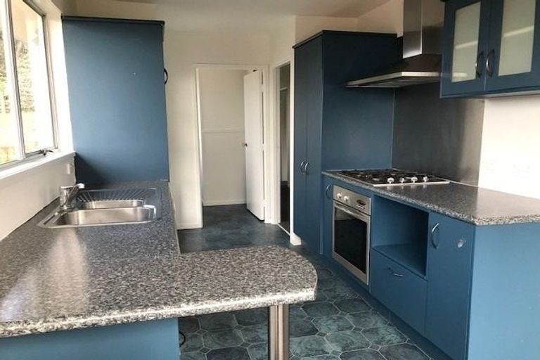 Photo of property in 20 Zingaro Place, Massey, Auckland, 0614