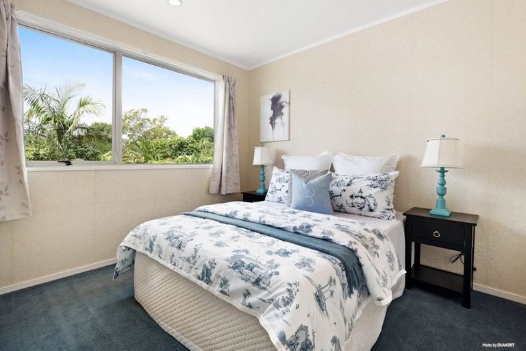 Photo of property in 60 Hartley Terrace, Massey, Auckland, 0614