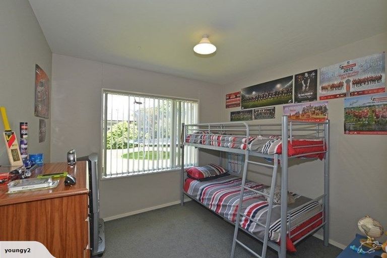 Photo of property in 21 Sutton Place, Dallington, Christchurch, 8061