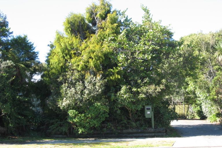 Photo of property in 42 Whitcombe Terrace, Hokitika, 7810