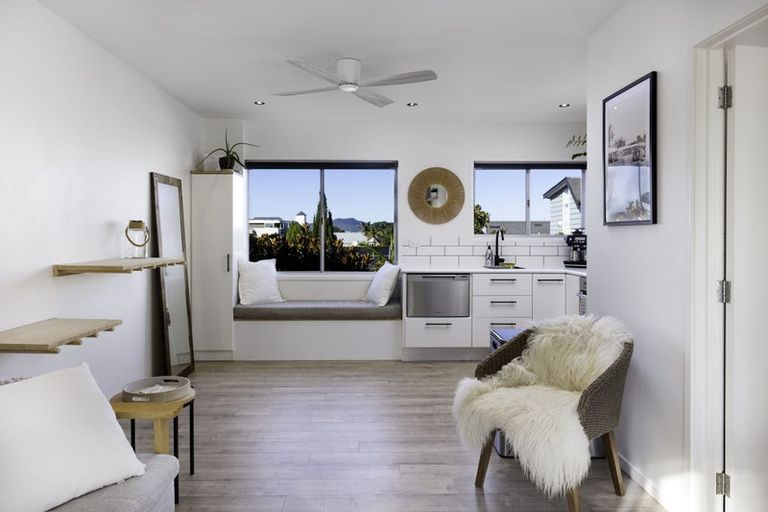 Photo of property in 1/72l Kitchener Road, Milford, Auckland, 0620