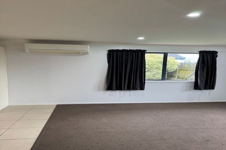 Photo of property in 41 Breaker Grove, Waiuku, 2123