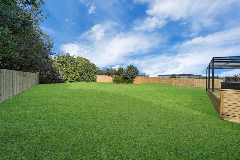 Photo of property in 16 Rata Street, Waiuku, 2123