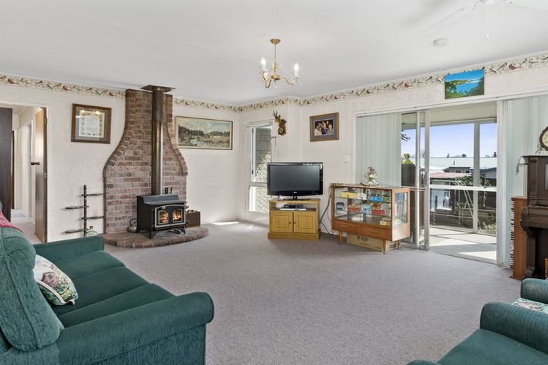 Photo of property in 8 Dingadee Street, Welcome Bay, Tauranga, 3112