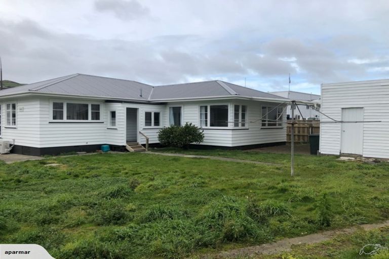 Photo of property in 217 Main Road, Tawa, Wellington, 5028