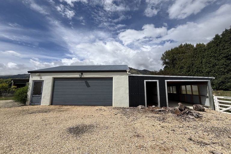 Photo of property in 426 Abel Tasman Drive, Motupipi, Takaka, 7183