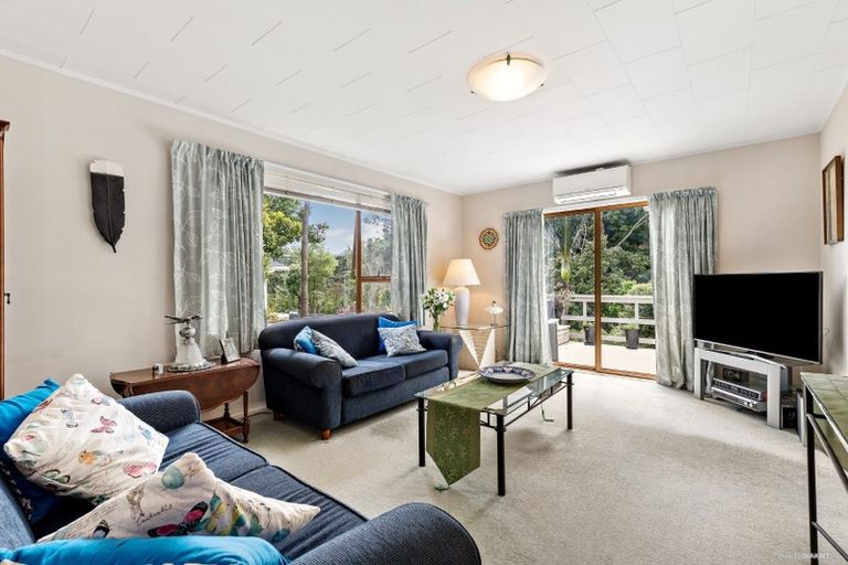 Photo of property in 34 Spinella Drive, Bayview, Auckland, 0629