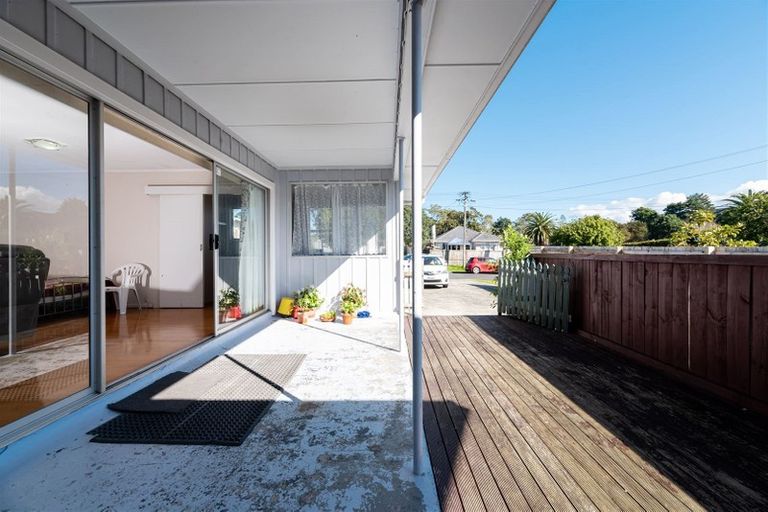 Photo of property in 7 Coletta Lane, Te Atatu South, Auckland, 0610