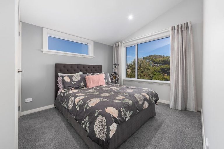 Photo of property in 8 Hughes Street, Waikanae Beach, Waikanae, 5036