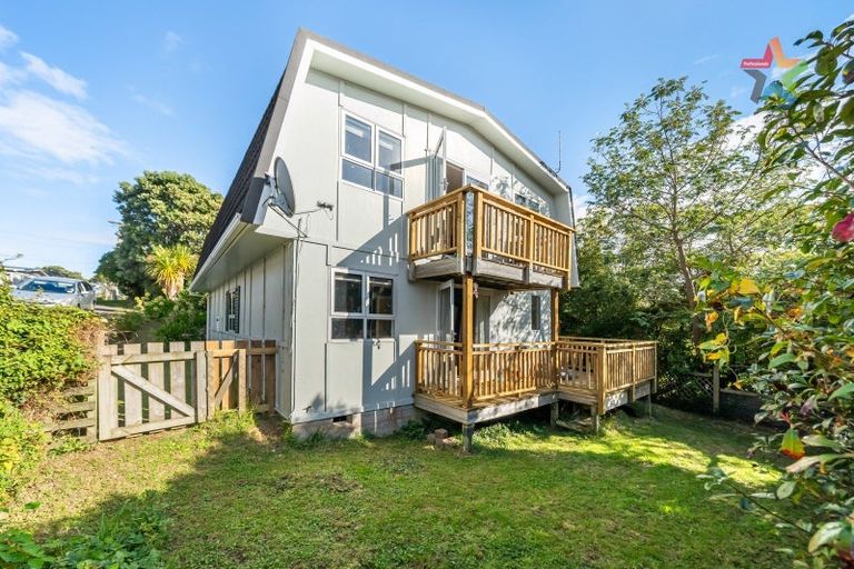 Photo of property in 94 Normandale Road, Normandale, Lower Hutt, 5010