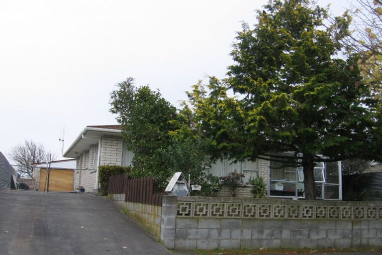 Photo of property in 17 Waltham Court, Cloverlea, Palmerston North, 4412