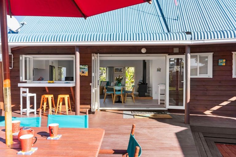 Photo of property in 127 Mckellar Place, Whangamata, 3620