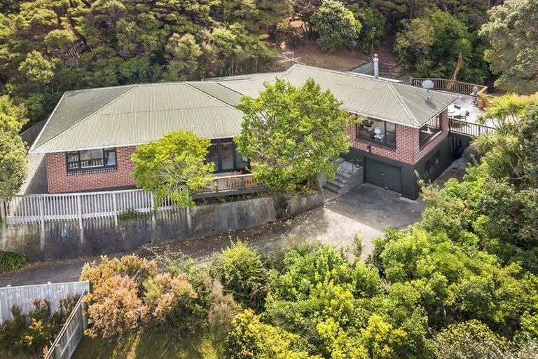 Photo of property in 94 Mana View Road, Paremata, Porirua, 5026