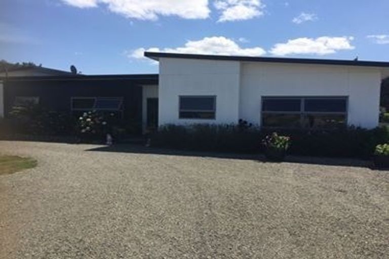 Photo of property in 618 Kairanga Bunnythorpe Road, Newbury, Palmerston North, 4478