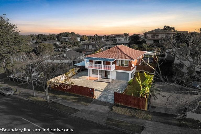 Photo of property in 5 Lendenfeld Drive, Papatoetoe, Auckland, 2025