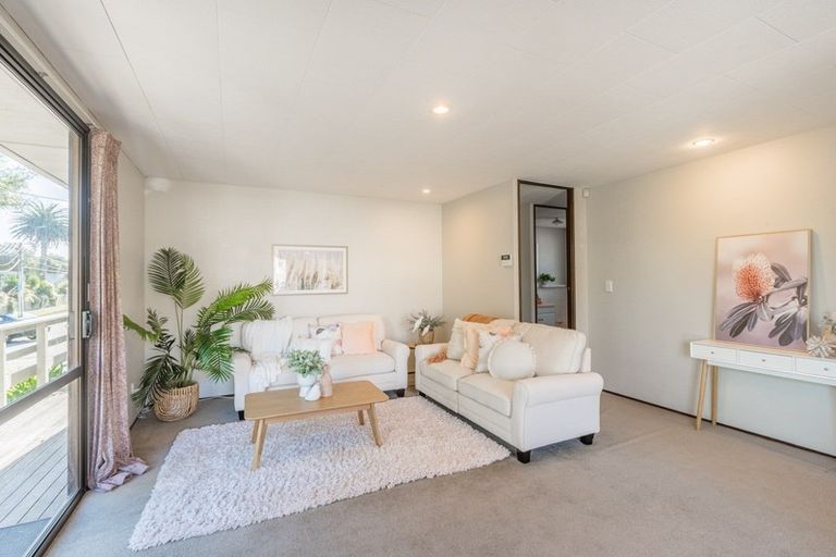 Photo of property in 10a Poplar Avenue, Raumati South, Paraparaumu, 5032