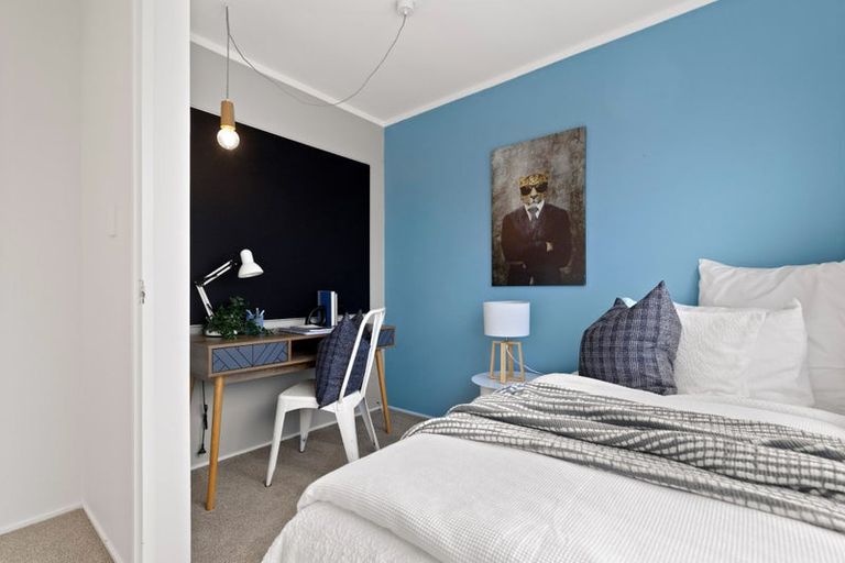 Photo of property in 2/105 Carlisle Road, Torbay, Auckland, 0632