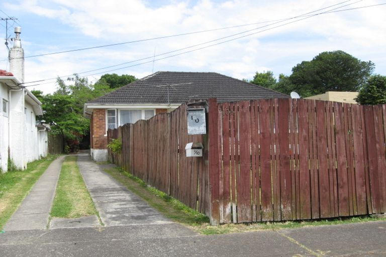 Photo of property in 2/10 Waterfront Road, Mangere Bridge, Auckland, 2022