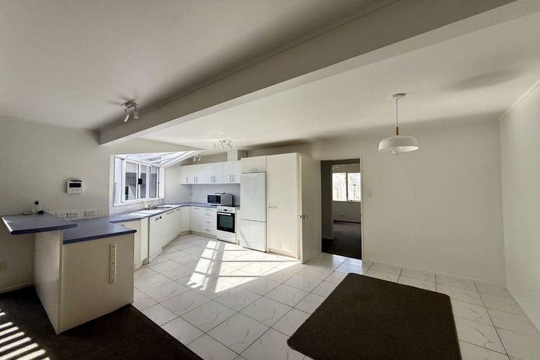 Photo of property in 2b Braemar Road, Castor Bay, Auckland, 0620
