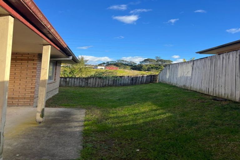 Photo of property in 25 Elder Place, Massey, Auckland, 0614