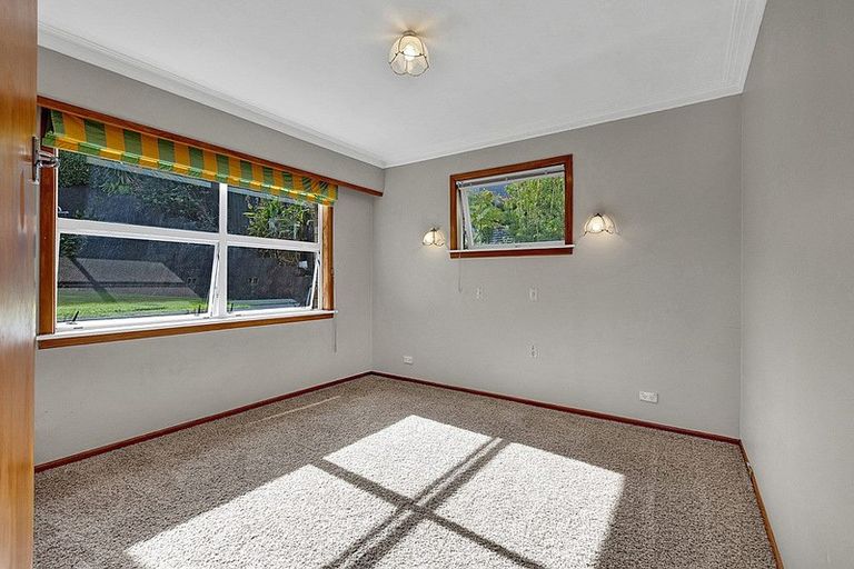 Photo of property in 83a Eliot Street, New Plymouth, 4310