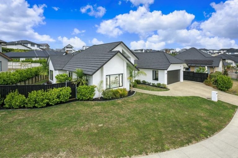 Photo of property in 5 Skipjack Pass, Silverdale, 0932